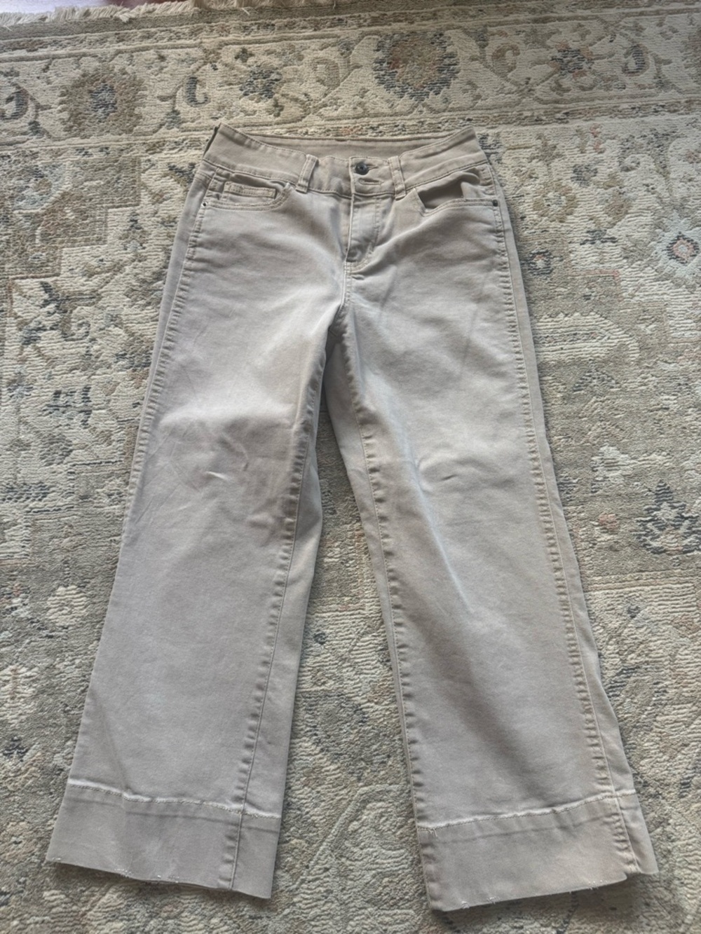 Time and Tru Beige Wide-Leg Cropped Jeans